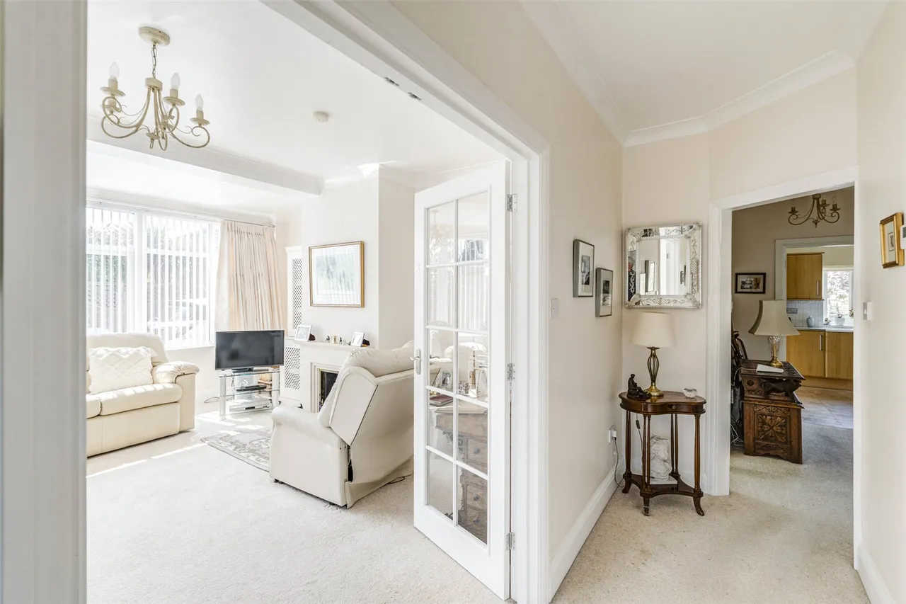 West Drive, Ferring, BN12, photo 13