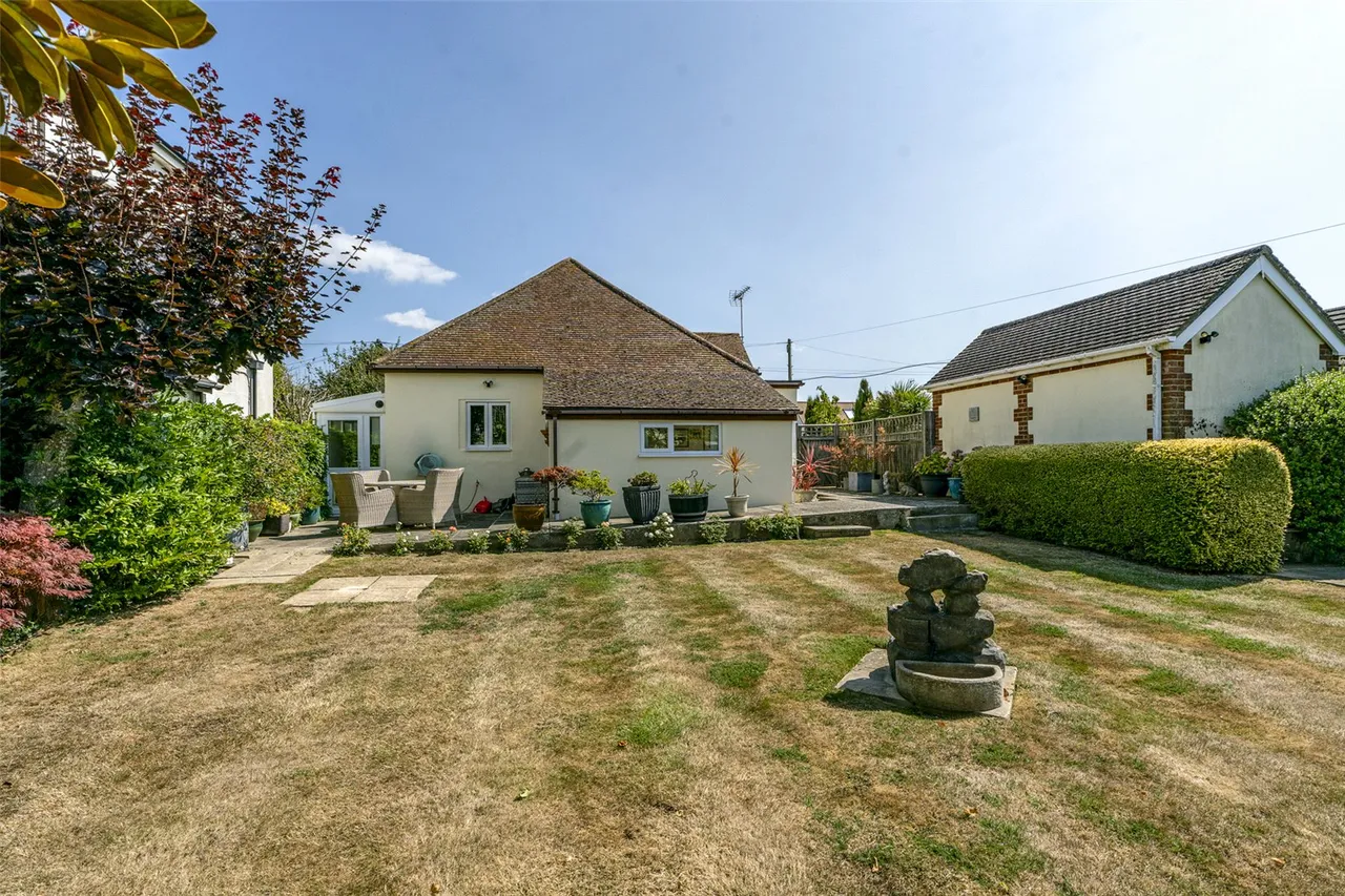 West Drive, Ferring, BN12, photo 8