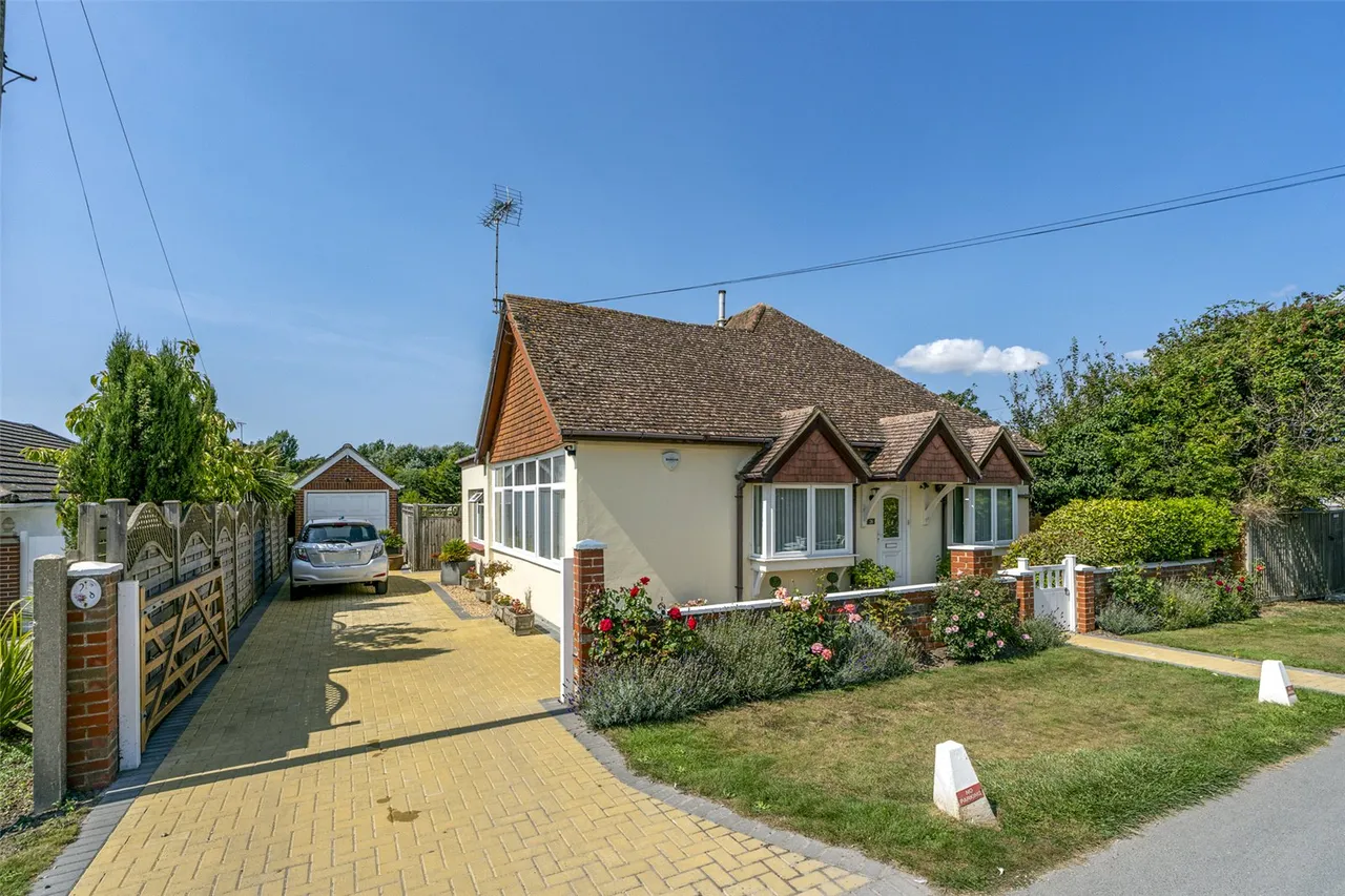 West Drive, Ferring, BN12, photo 20