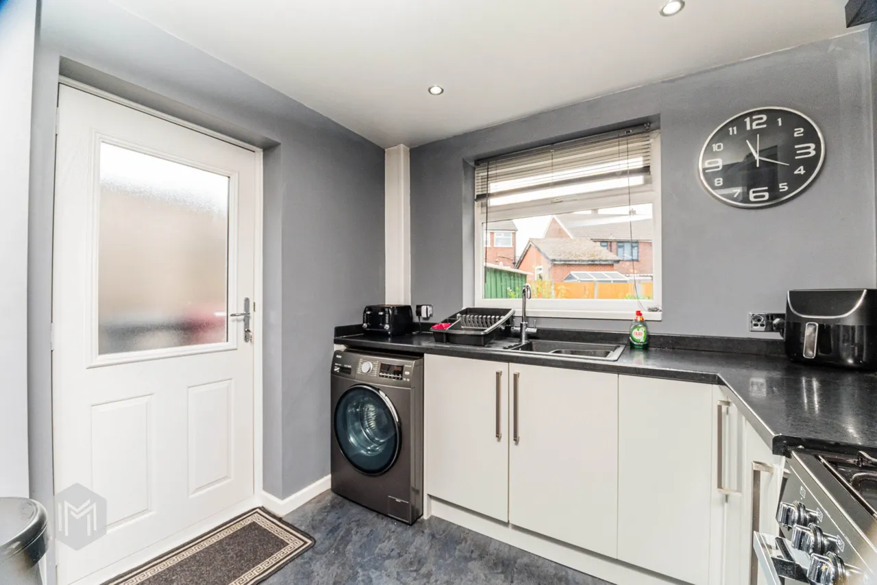 Bardsley Close, Bolton, BL2 4AU, photo 5
