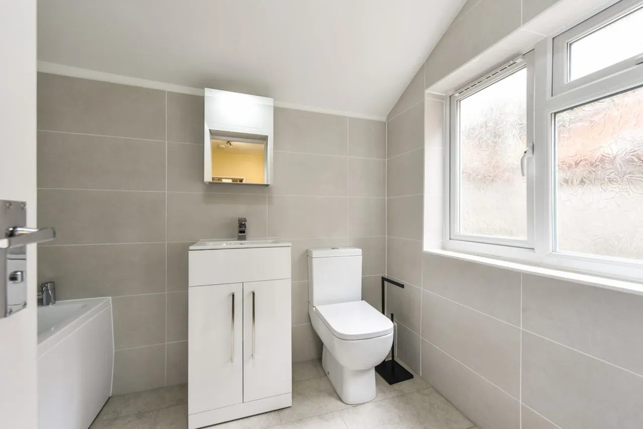Romsey Road, Winchester, photo 6