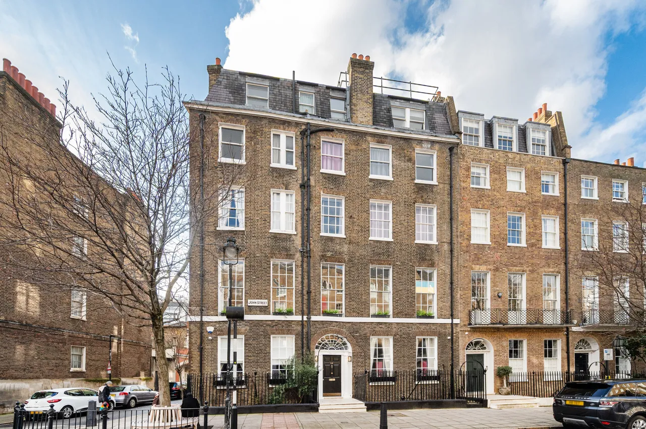 4 bed flat for sale — Flat 1, 28 John Street, London