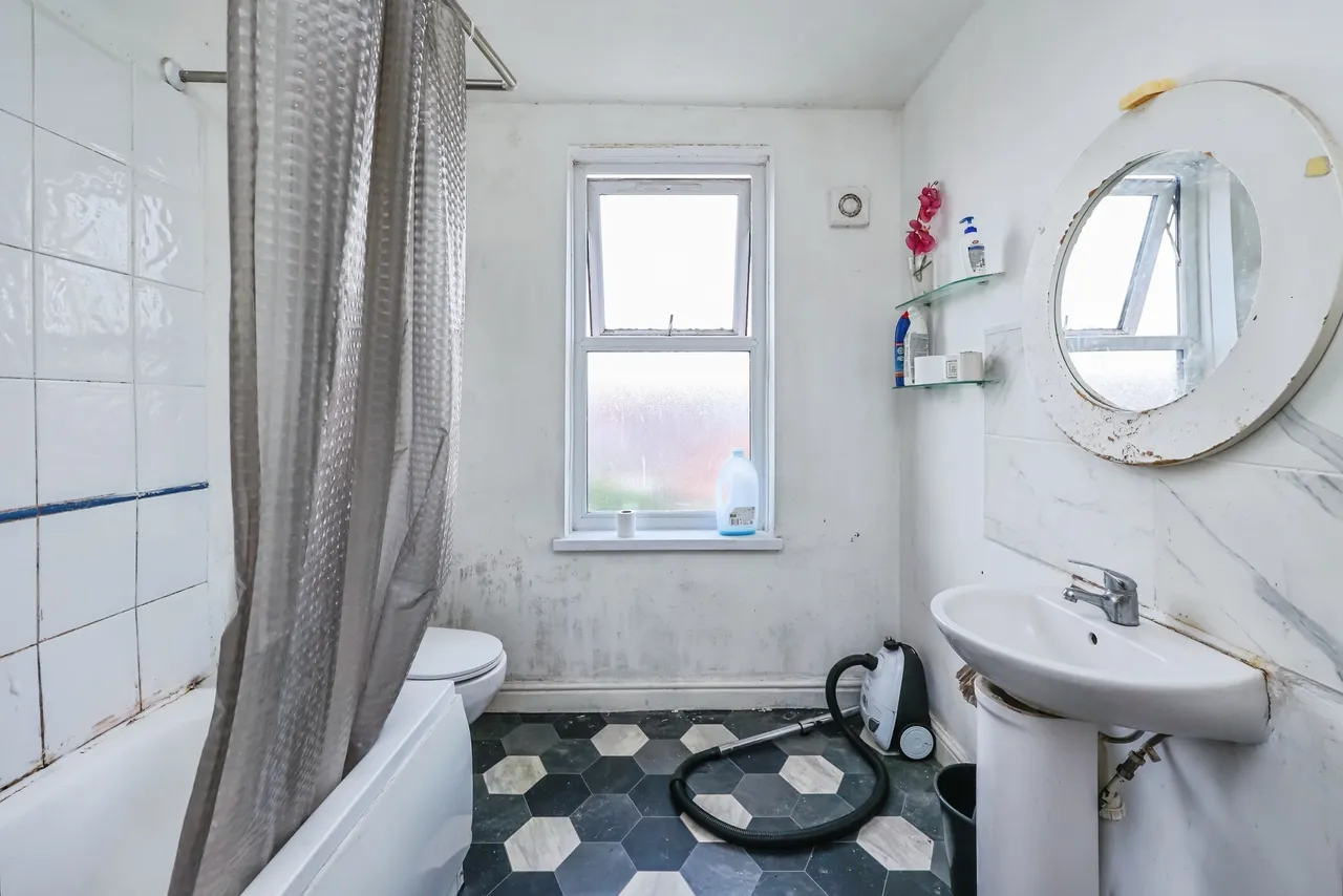 Wordsworth Road, Nottingham, NG7, photo 19