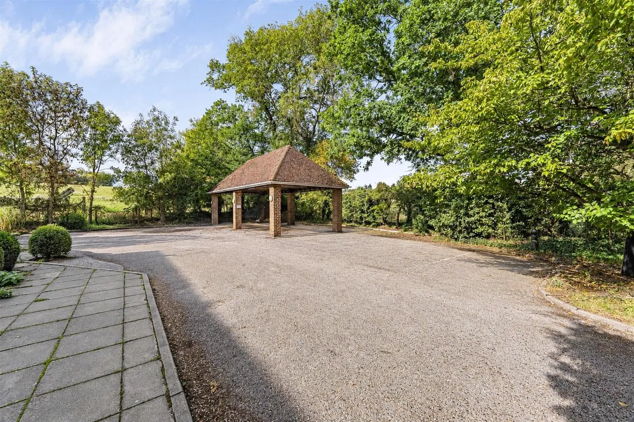 Drop Lane, Bricket Wood, AL2, photo 5
