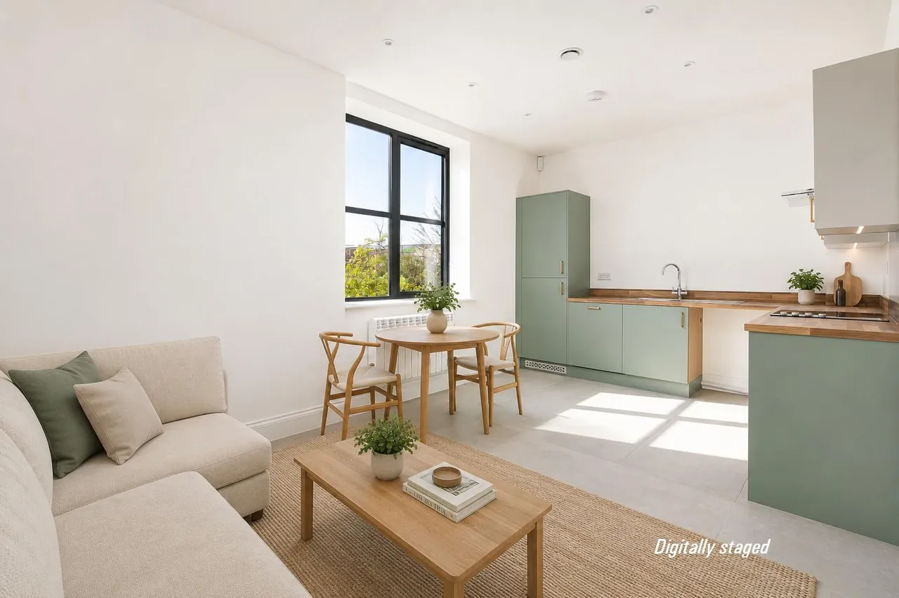 Court Street, Trowbridge, BA14, photo 6