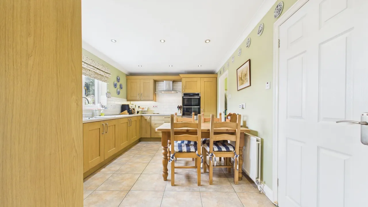 High Street, CARLBY, Stamford, PE9, photo 2