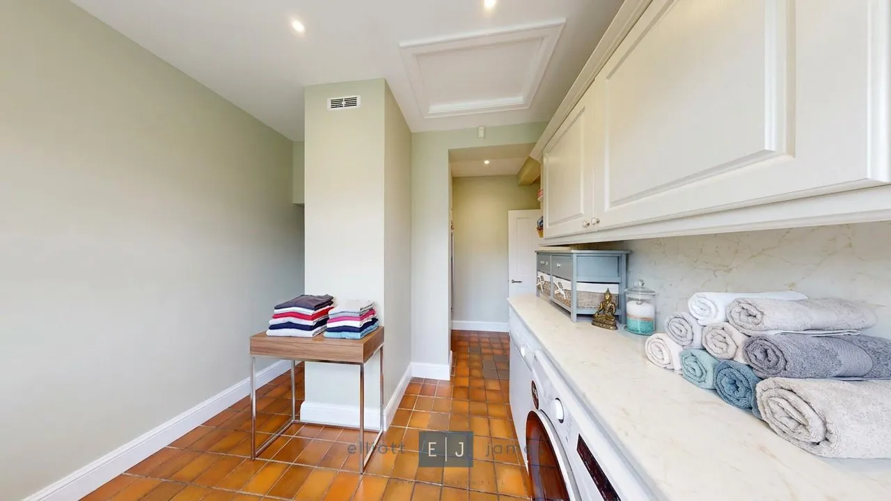 Hillcrest Road, Loughton, photo 7