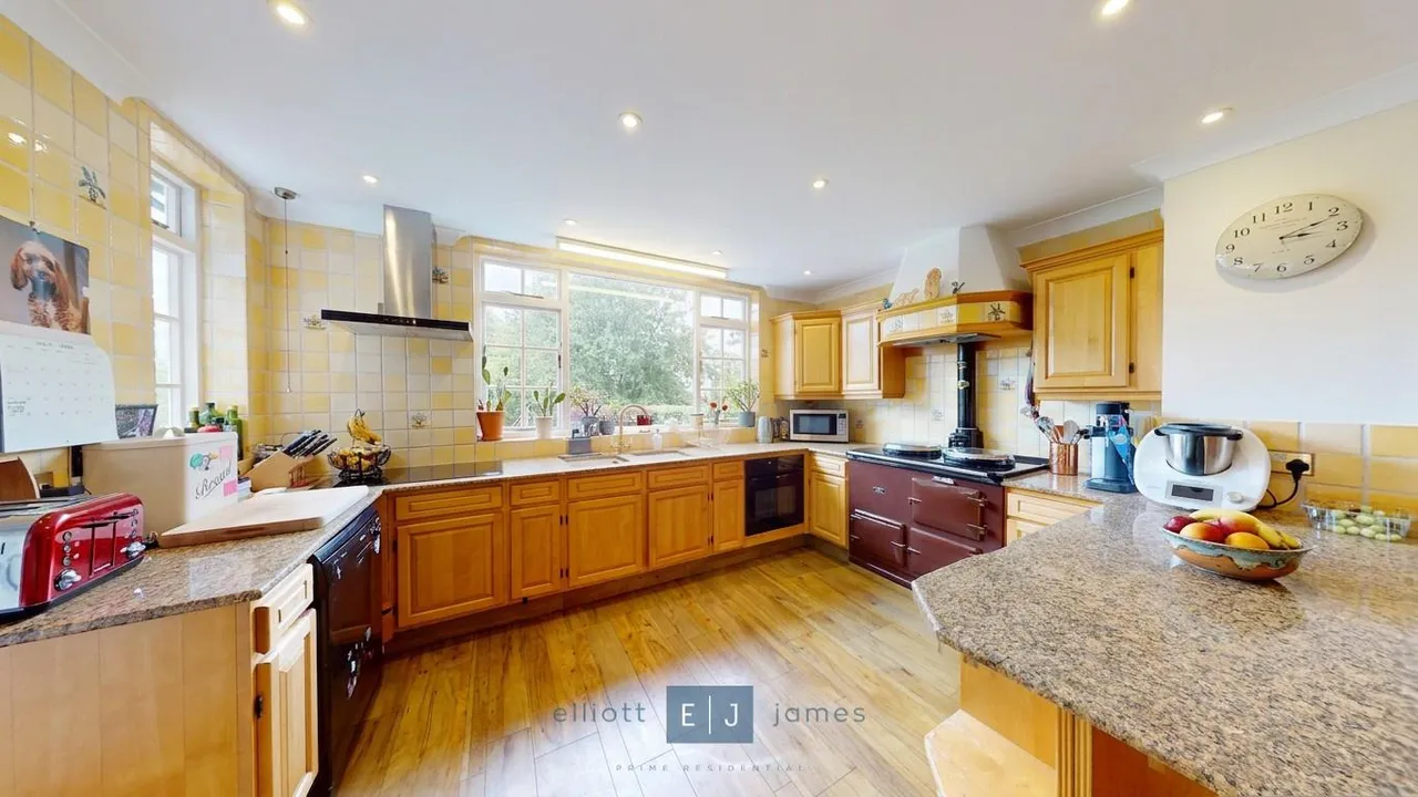 Hillcrest Road, Loughton, photo 6