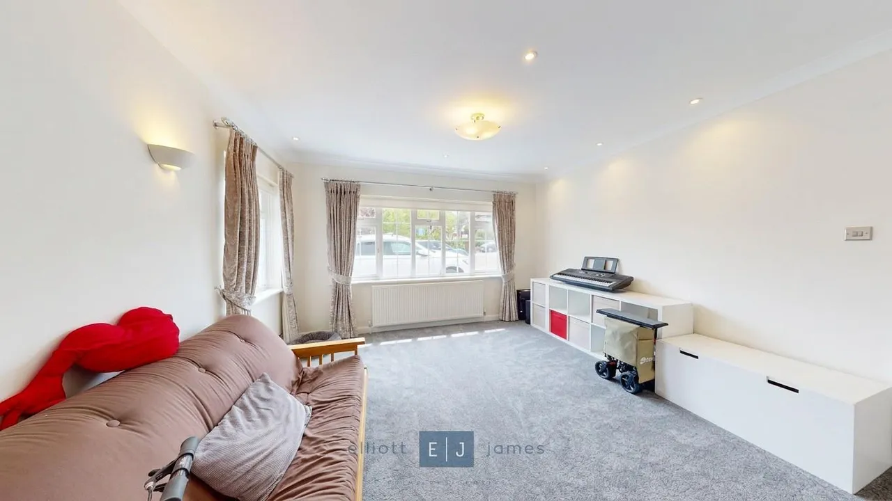 Hillcrest Road, Loughton, photo 8