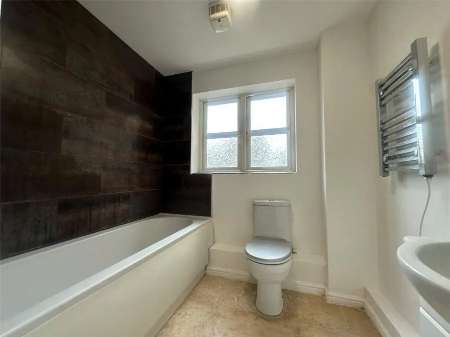 Cannon Gate, Slough, SL2, photo 6