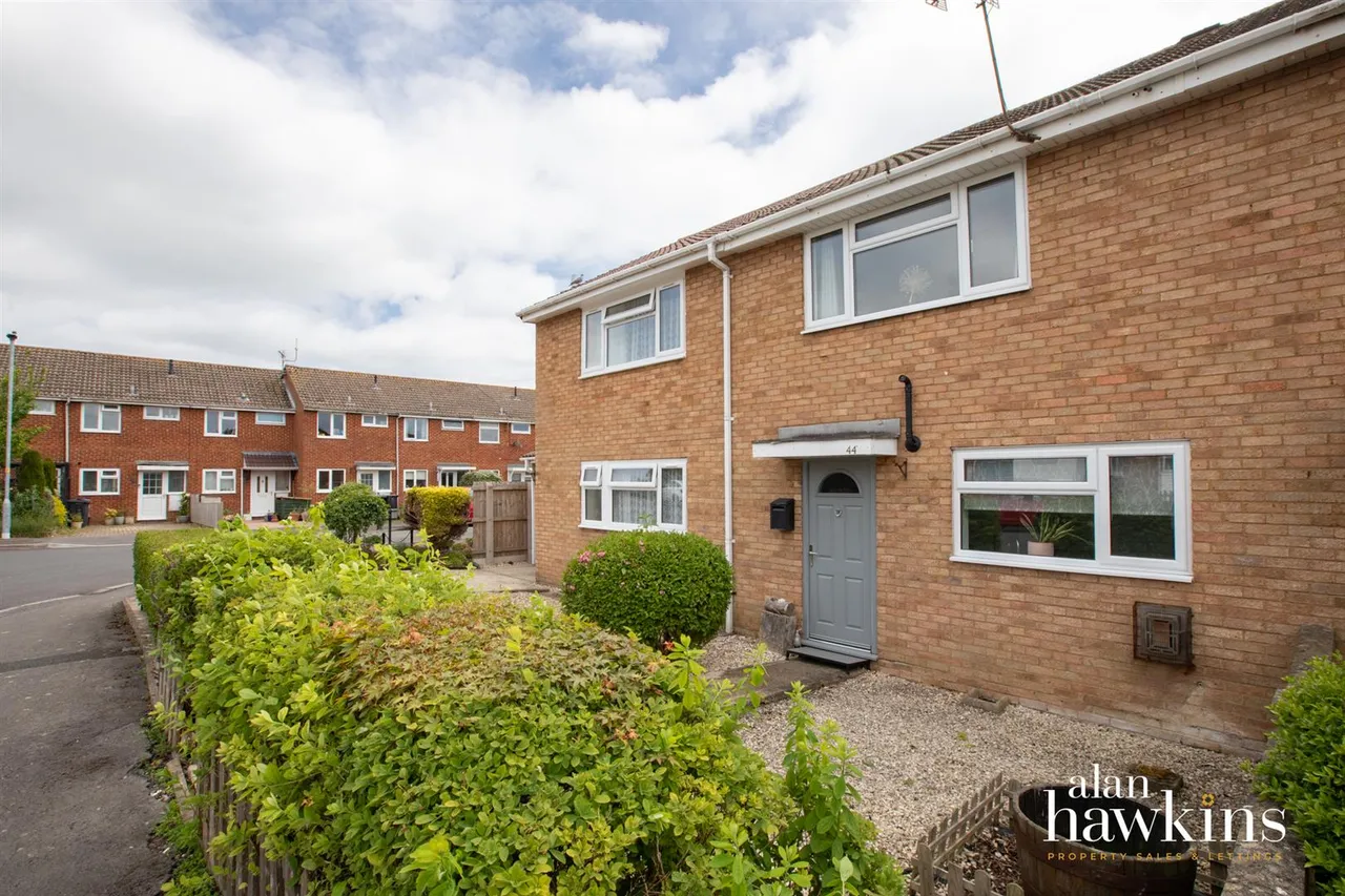 3 bed house for sale, Betjeman Avenue, Royal Wootton Bassett