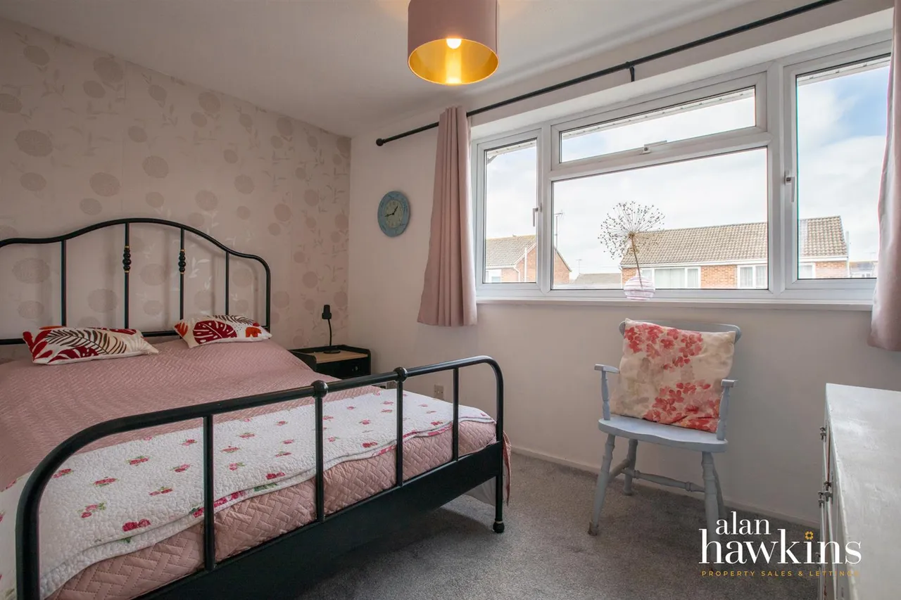 Betjeman Avenue, Royal Wootton Bassett, photo 12