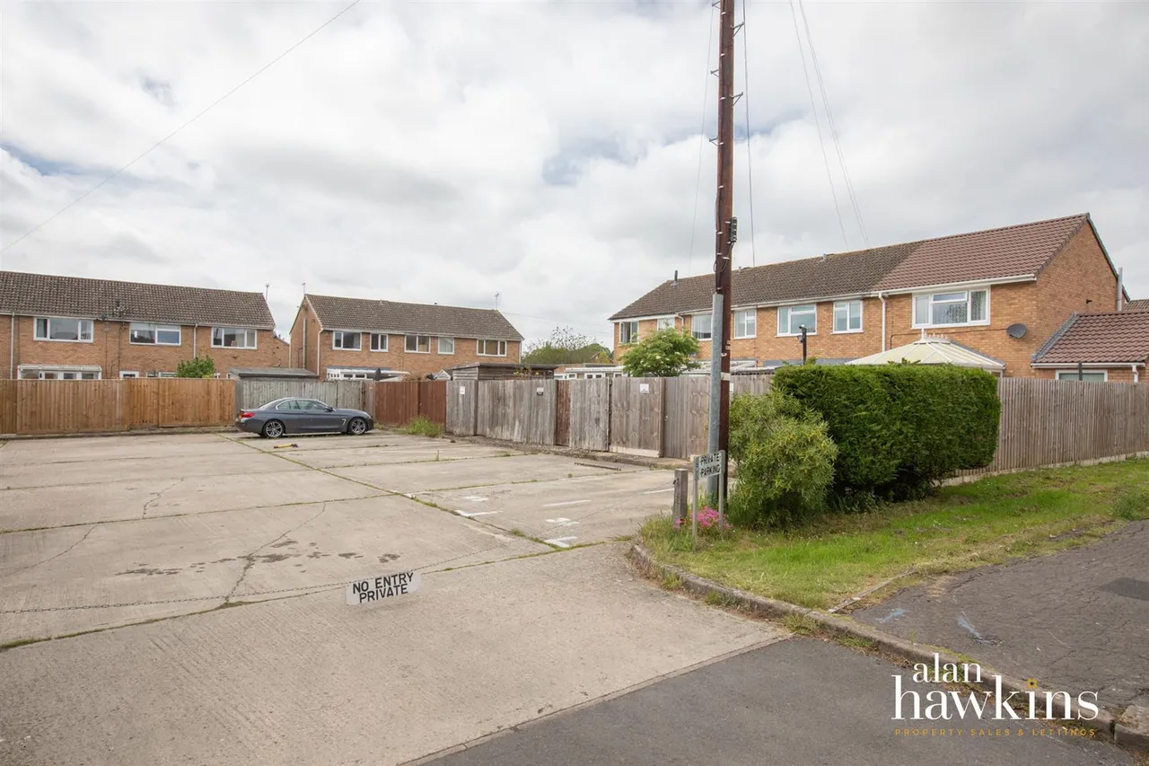 Betjeman Avenue, Royal Wootton Bassett, photo 13