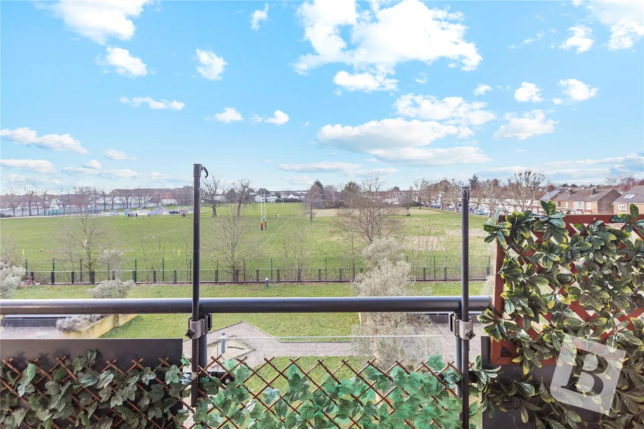 Cottons Approach, Romford, RM7, photo 15