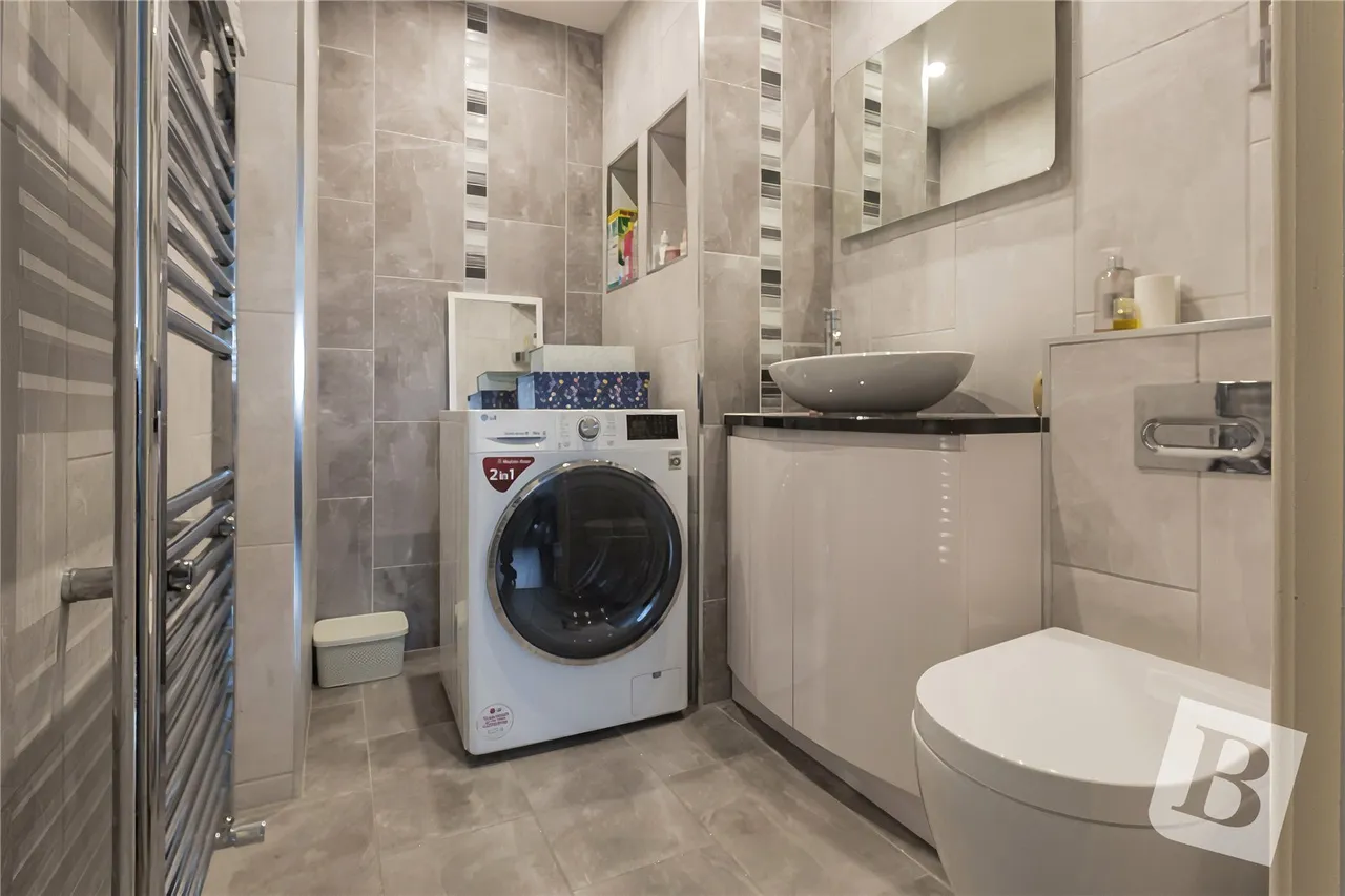 Cottons Approach, Romford, RM7, photo 7