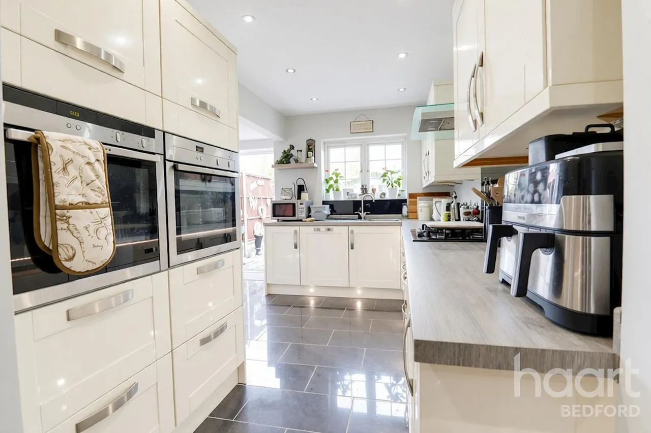 Hatfield Crescent, Bedford, MK41, photo 9