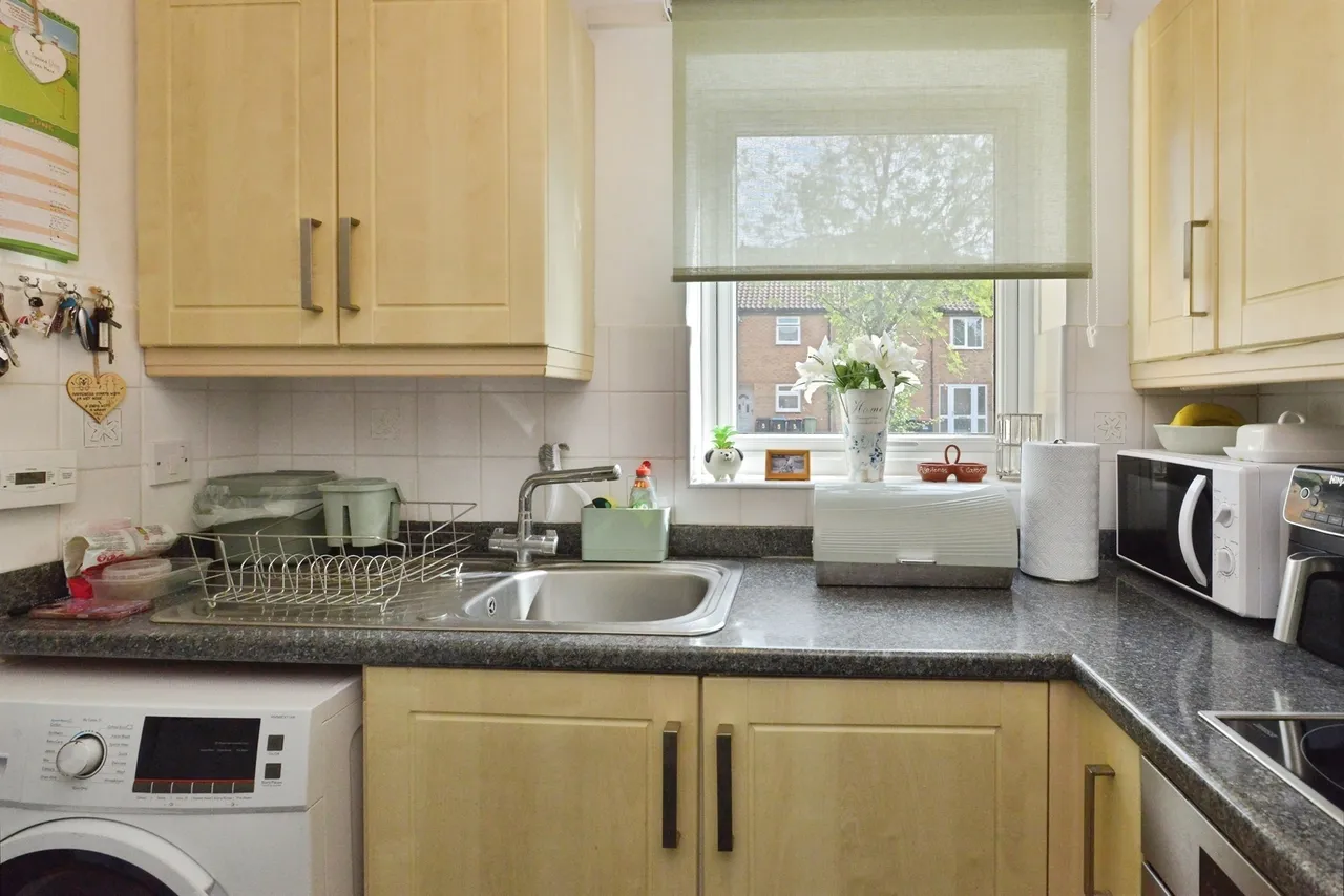 Washfield, Furzton, MK4, photo 6