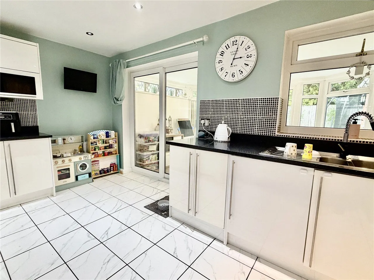 Bader Drive, Hopwood, OL10, photo 6
