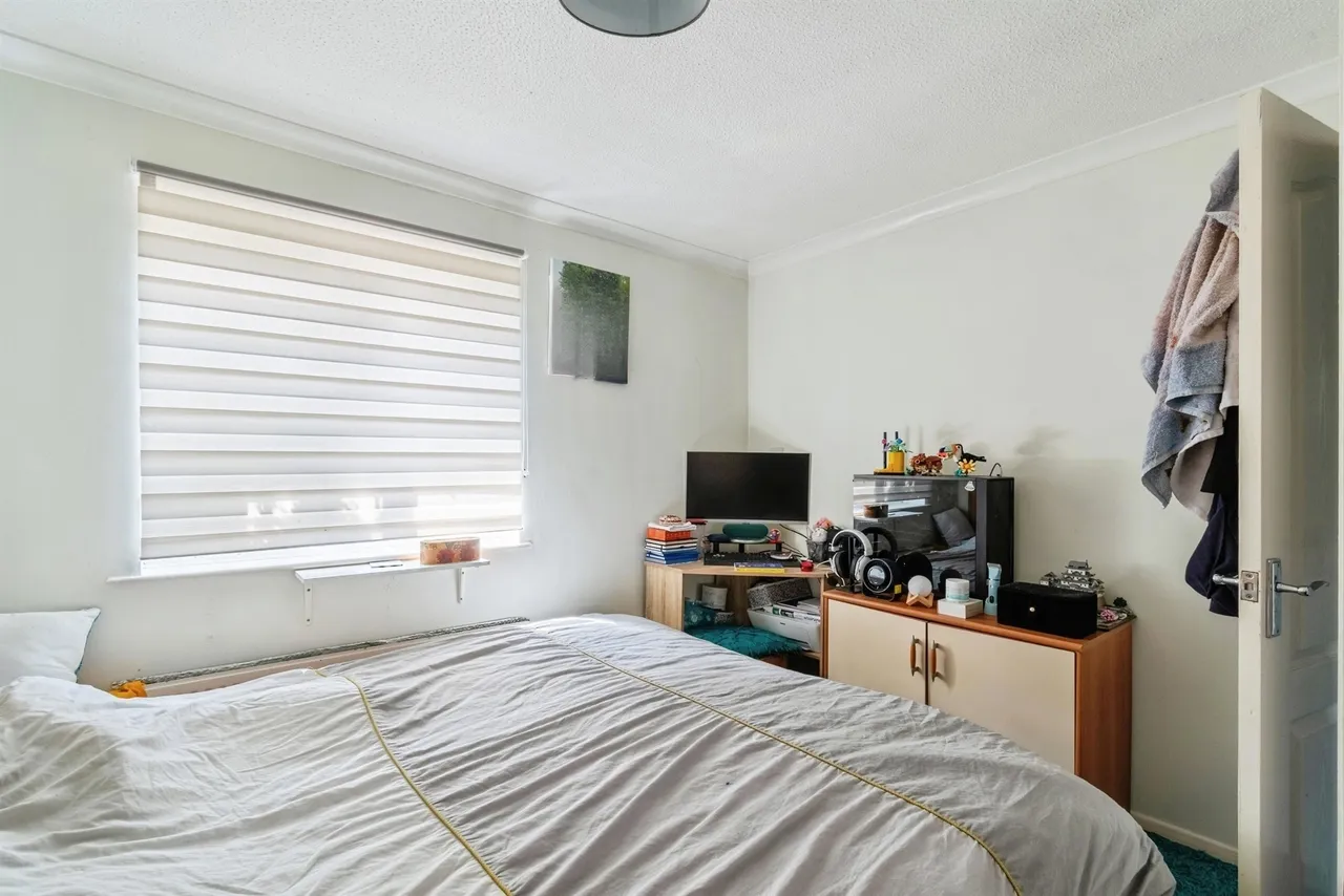 Darcy Close, Chippenham, SN15, photo 5