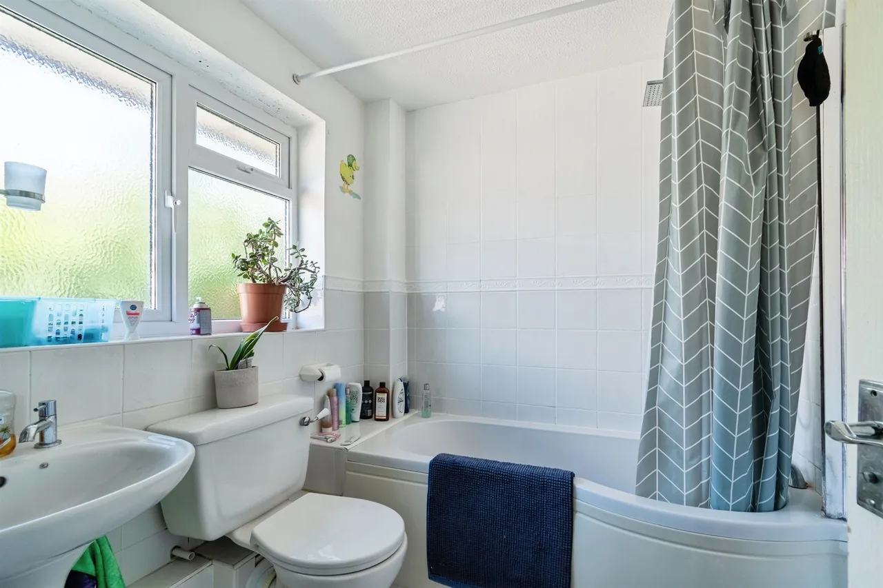 Darcy Close, Chippenham, SN15, photo 9