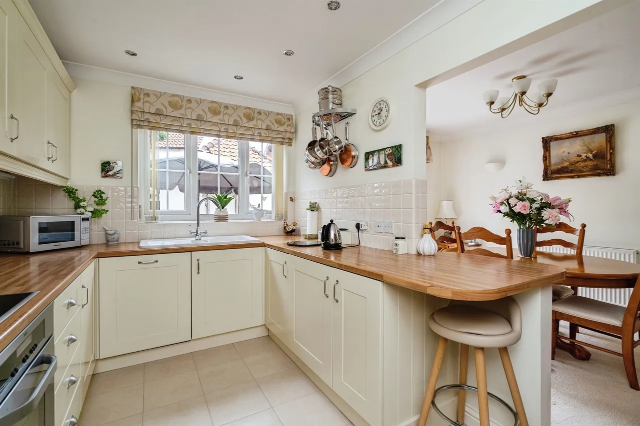 Cherry Tree Close, Yaxley, Eye, photo 3