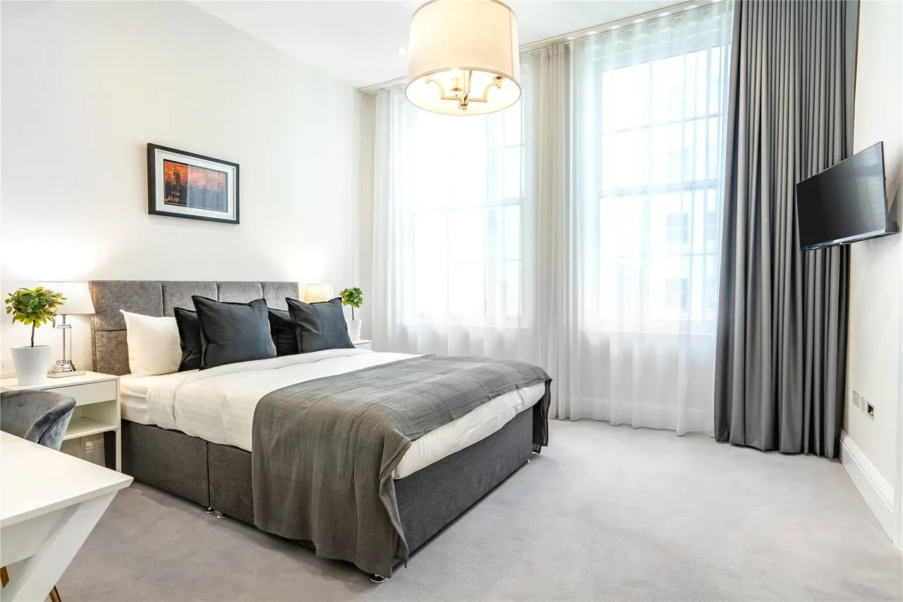 Lincoln's Inn Fields, London, WC2A, photo 13