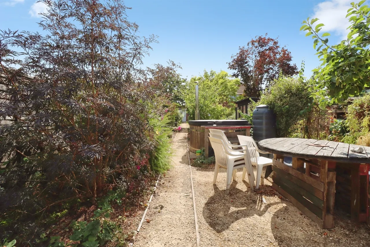 Nunnery Avenue, Rothwell, KETTERING, photo 3