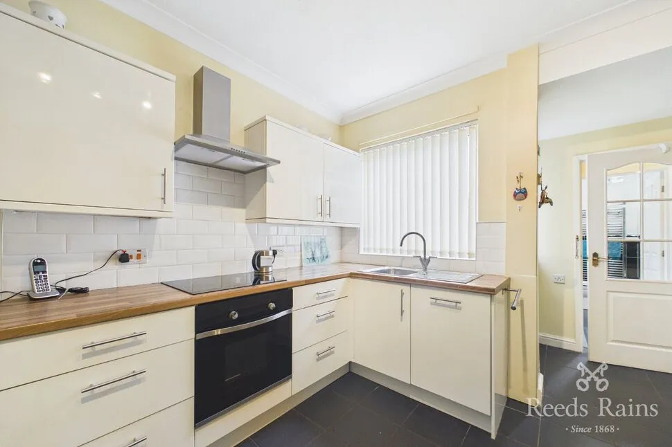 Sandy Lane, Worksop, S80, photo 6
