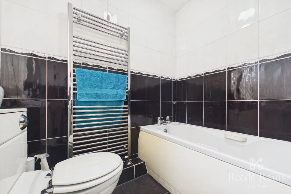 Sandy Lane, Worksop, S80, photo 9