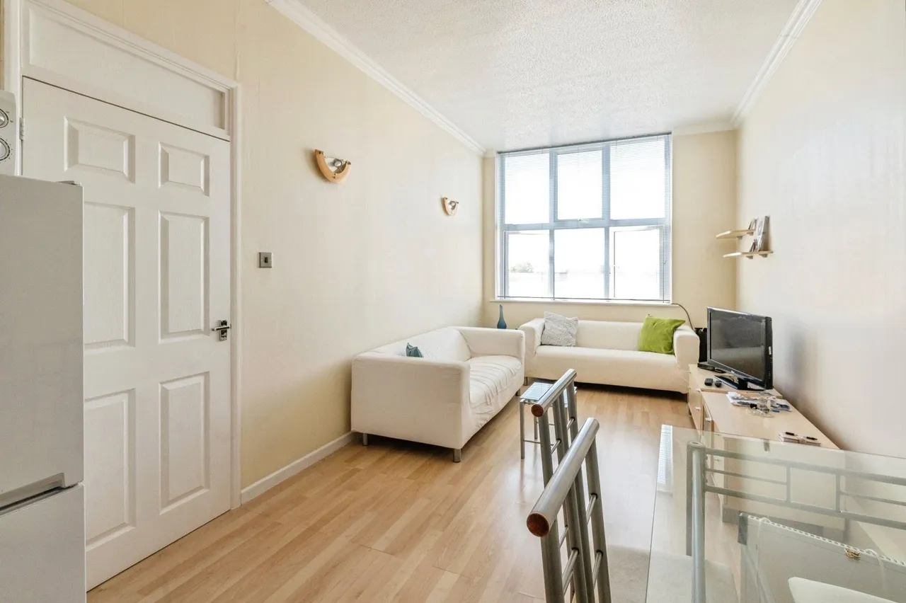 Princess Margaret Road, East Tilbury, Tilbury, Essex, RM18, photo 11