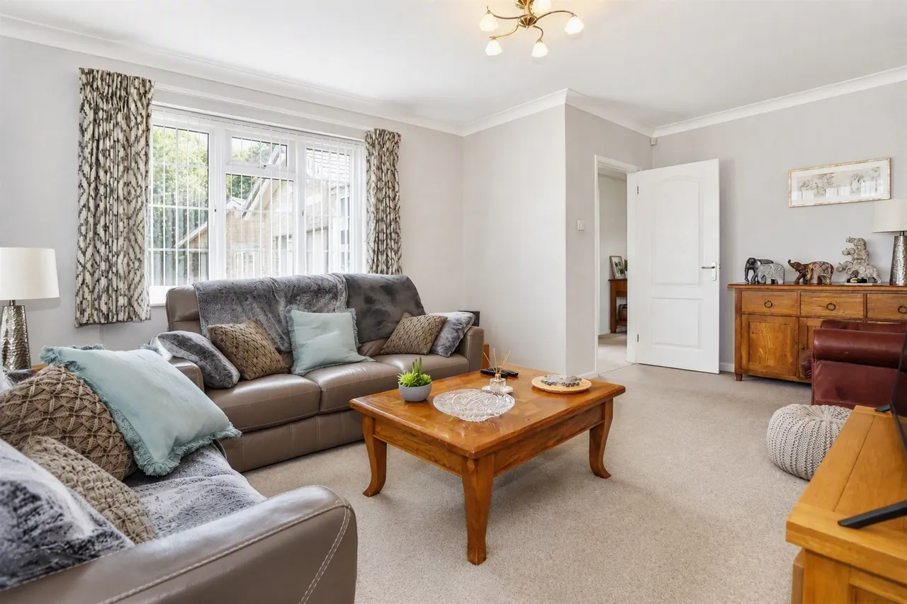 Church Close, Frampton Cotterell, BS36, photo 5