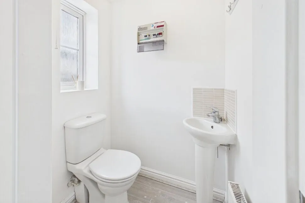 Ash Tree Grove, Leeds, West Yorkshire, LS14, photo 10