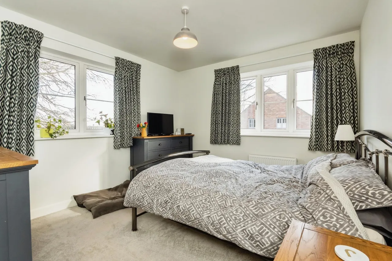 Blackburn Close, Nottingham, NG4, photo 12