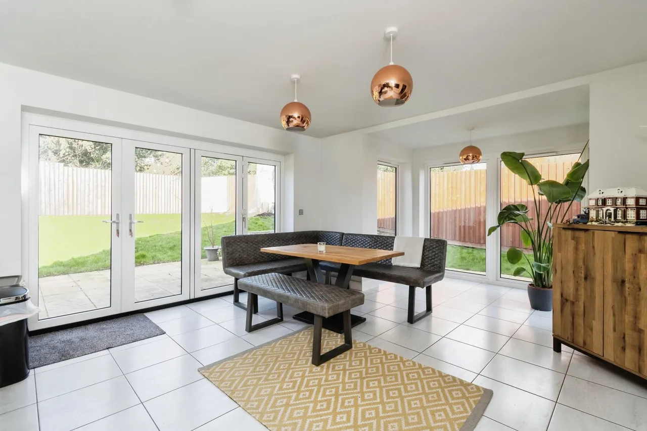 Blackburn Close, Nottingham, NG4, photo 8