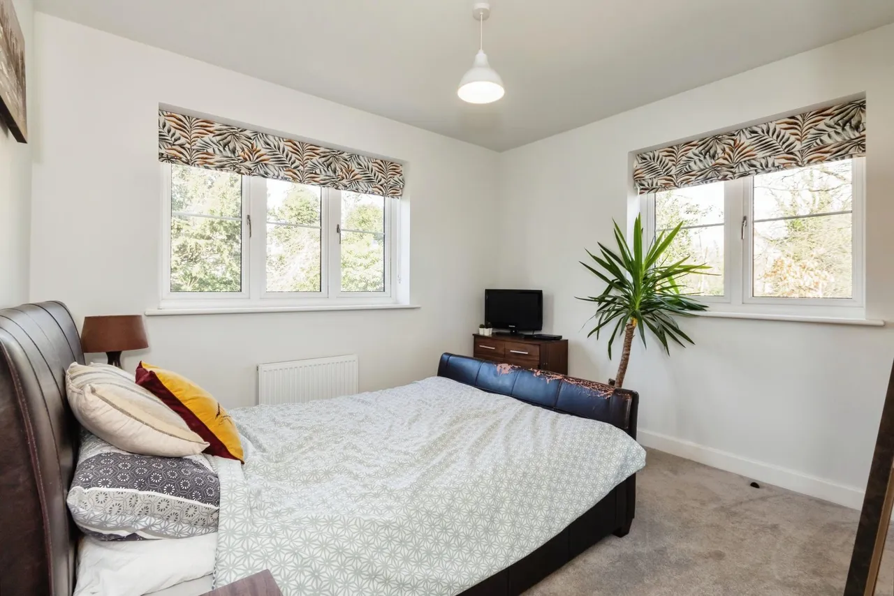 Blackburn Close, Nottingham, NG4, photo 16
