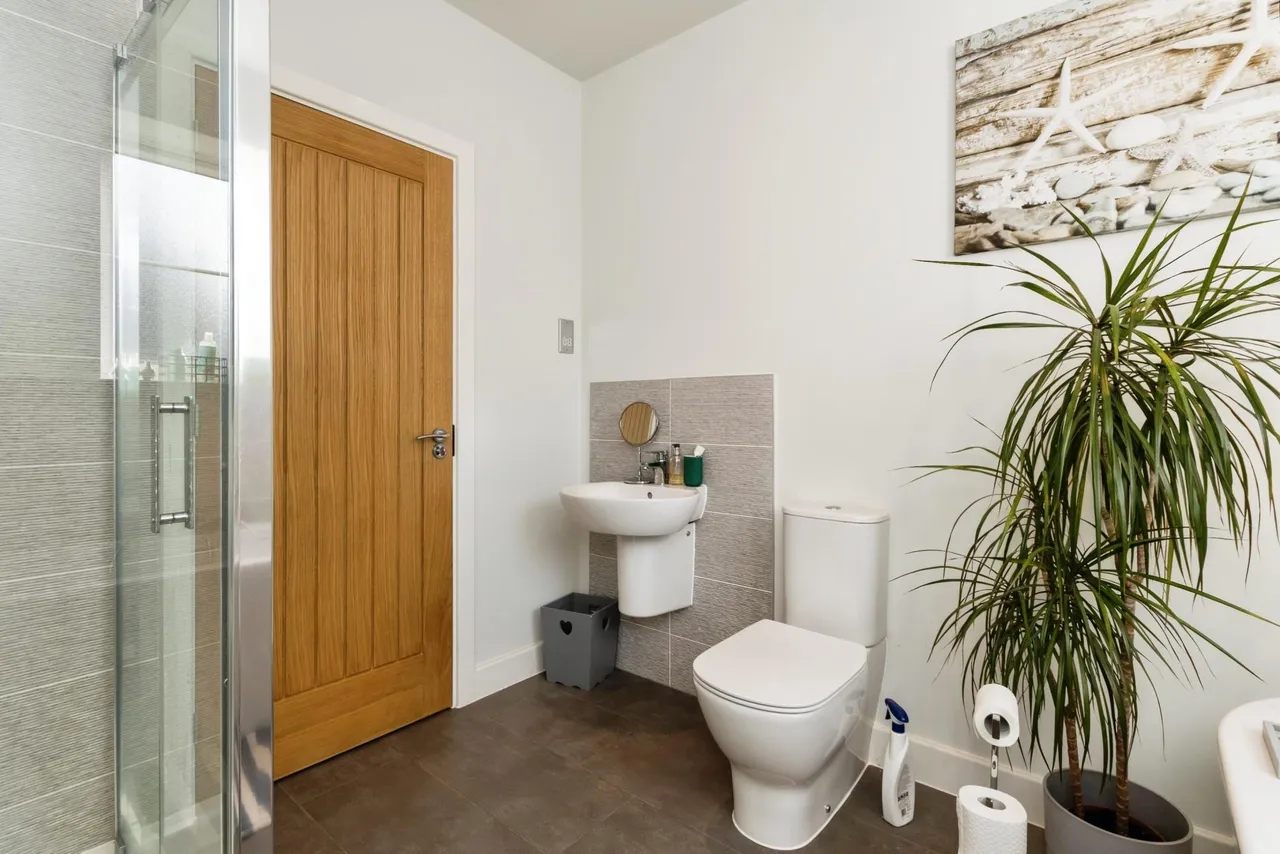Blackburn Close, Nottingham, NG4, photo 19