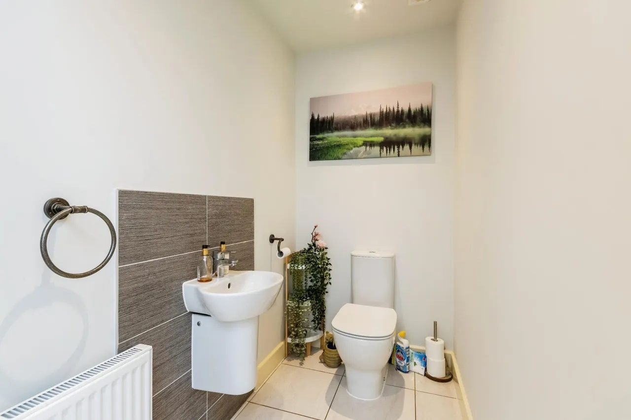 Blackburn Close, Nottingham, NG4, photo 11