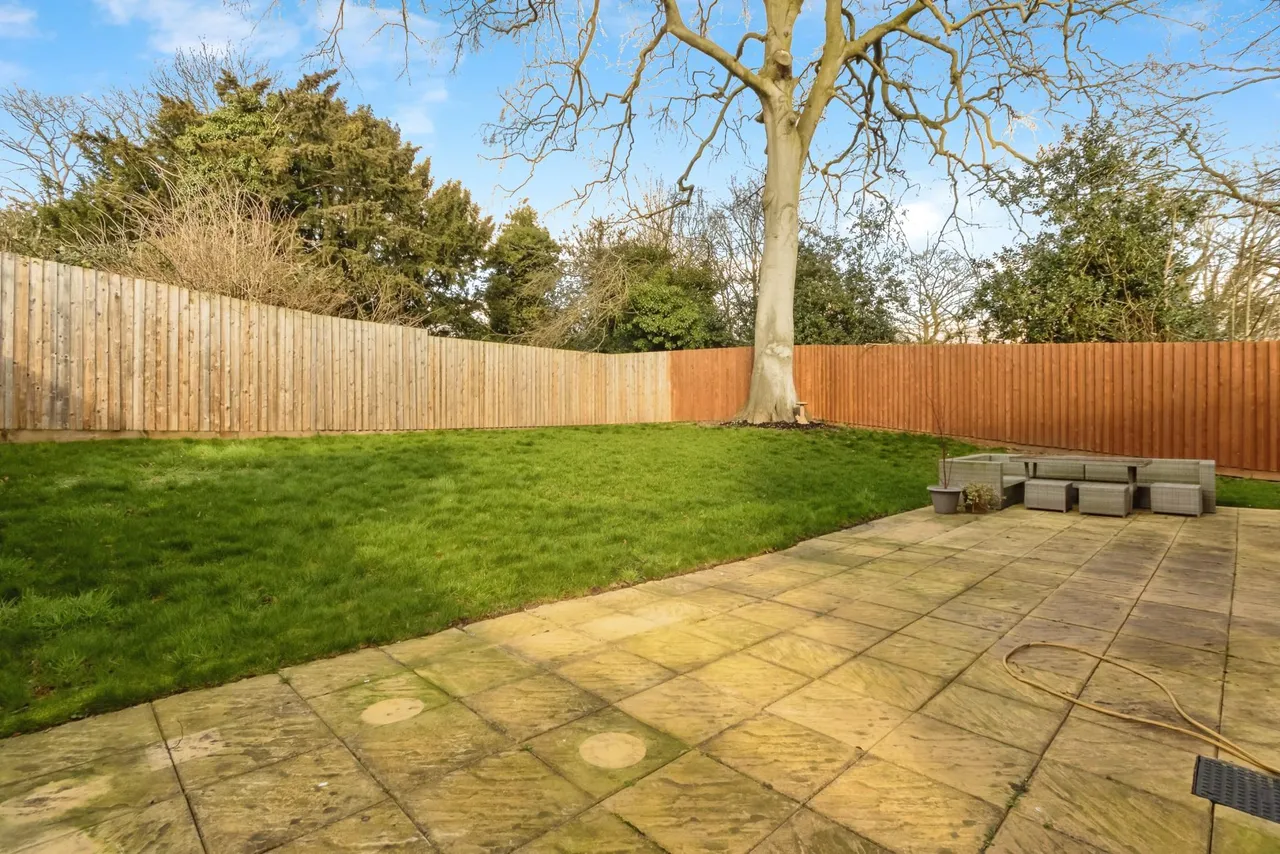 Blackburn Close, Nottingham, NG4, photo 21