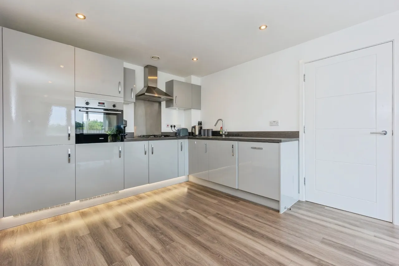 Emmeline Pankhurst Drive, Stretford, Manchester, M32, photo 5