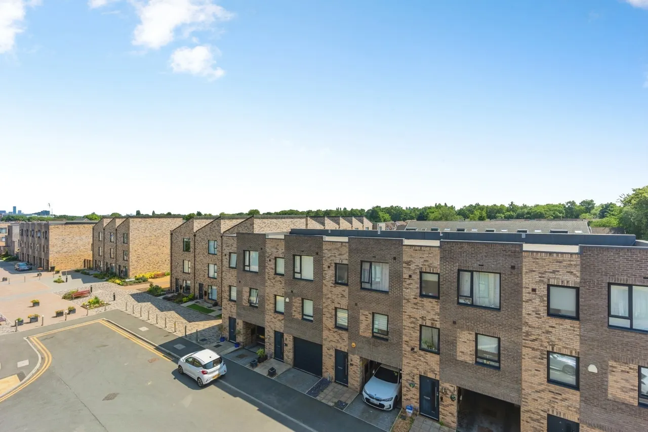 Emmeline Pankhurst Drive, Stretford, Manchester, M32, photo 21