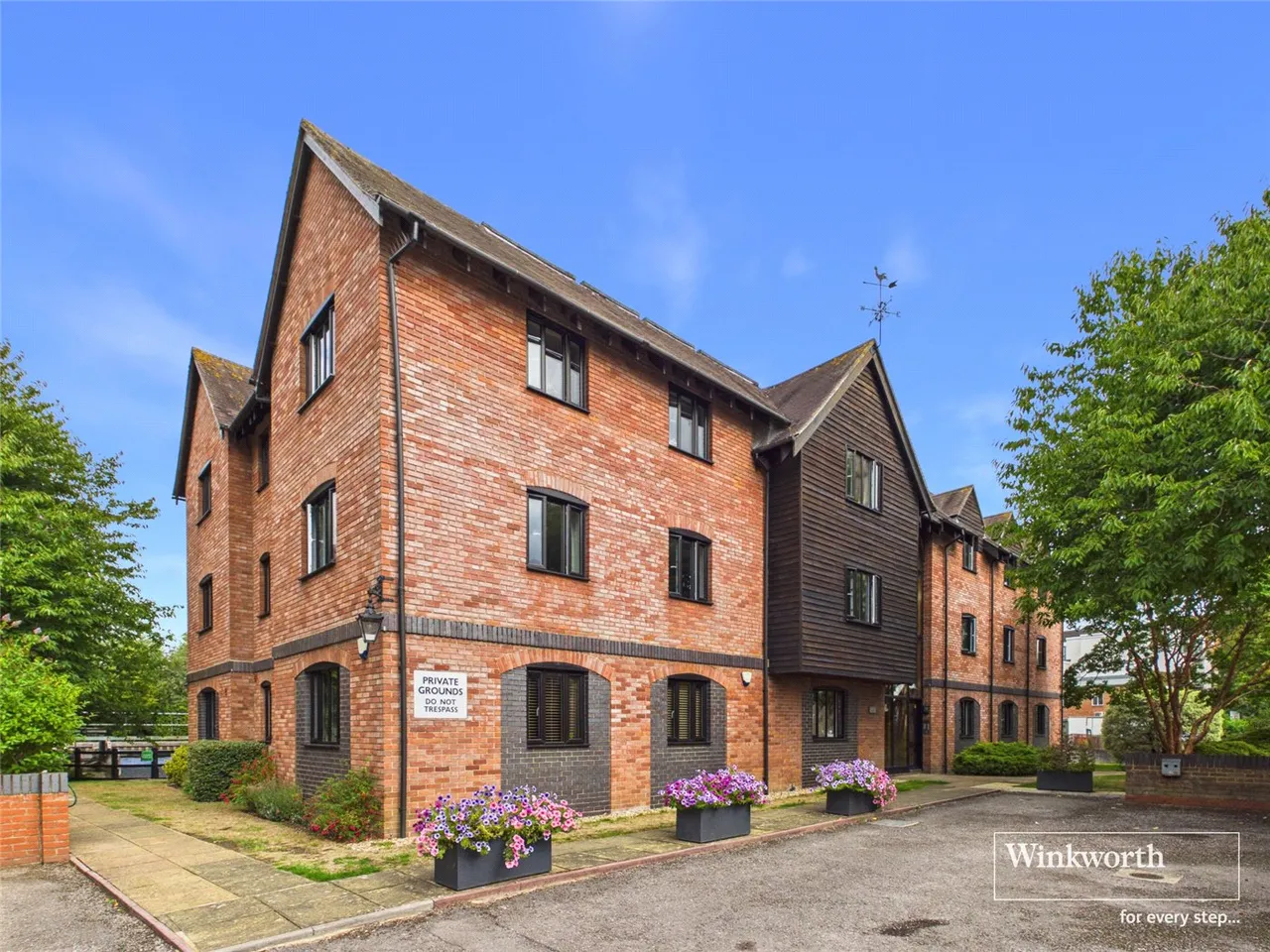 2 bed flat for sale — Town Mills, West Mills, Newbury, Berkshire, RG14
