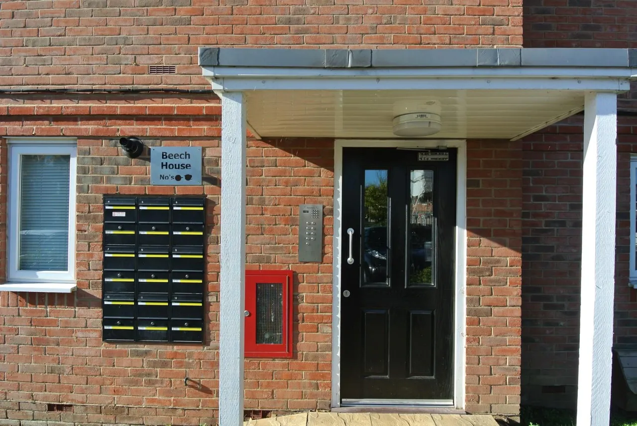 Beech House, Stone Well Road, Staines-Upon-Thames, Surrey, TW19 7FF, photo 10
