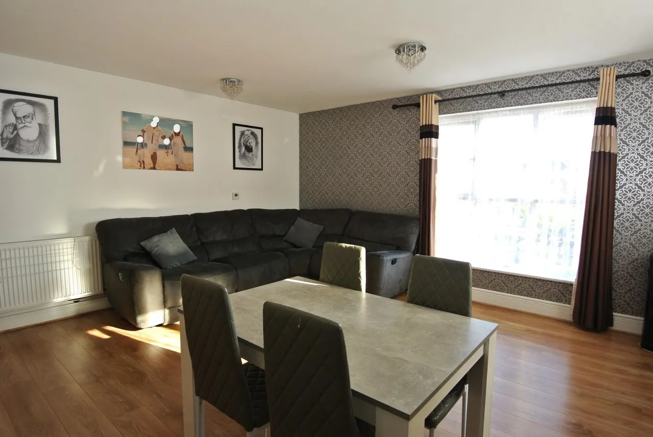 Beech House, Stone Well Road, Staines-Upon-Thames, Surrey, TW19 7FF, photo 8