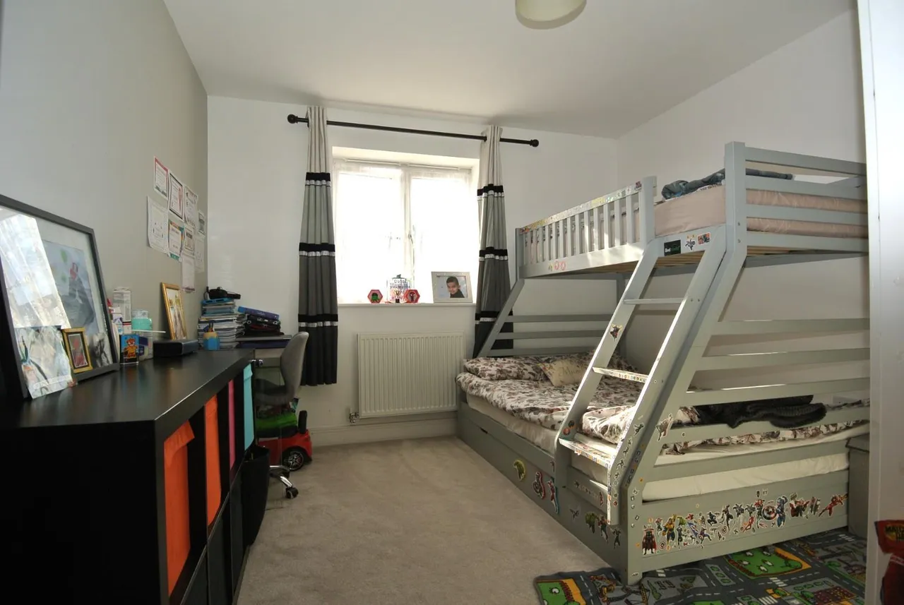 Beech House, Stone Well Road, Staines-Upon-Thames, Surrey, TW19 7FF, photo 9