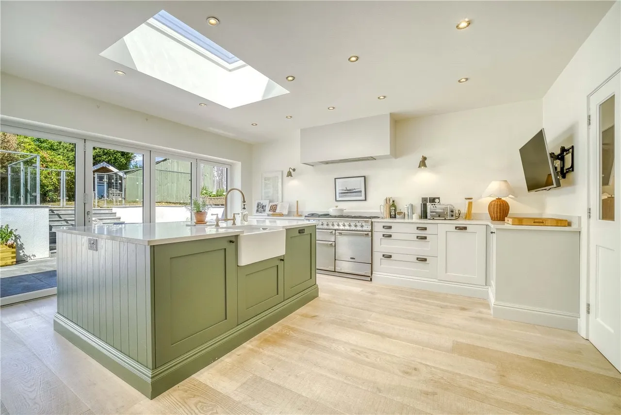 Doyne Road, Lower Parkstone, Poole, BH14, photo 12