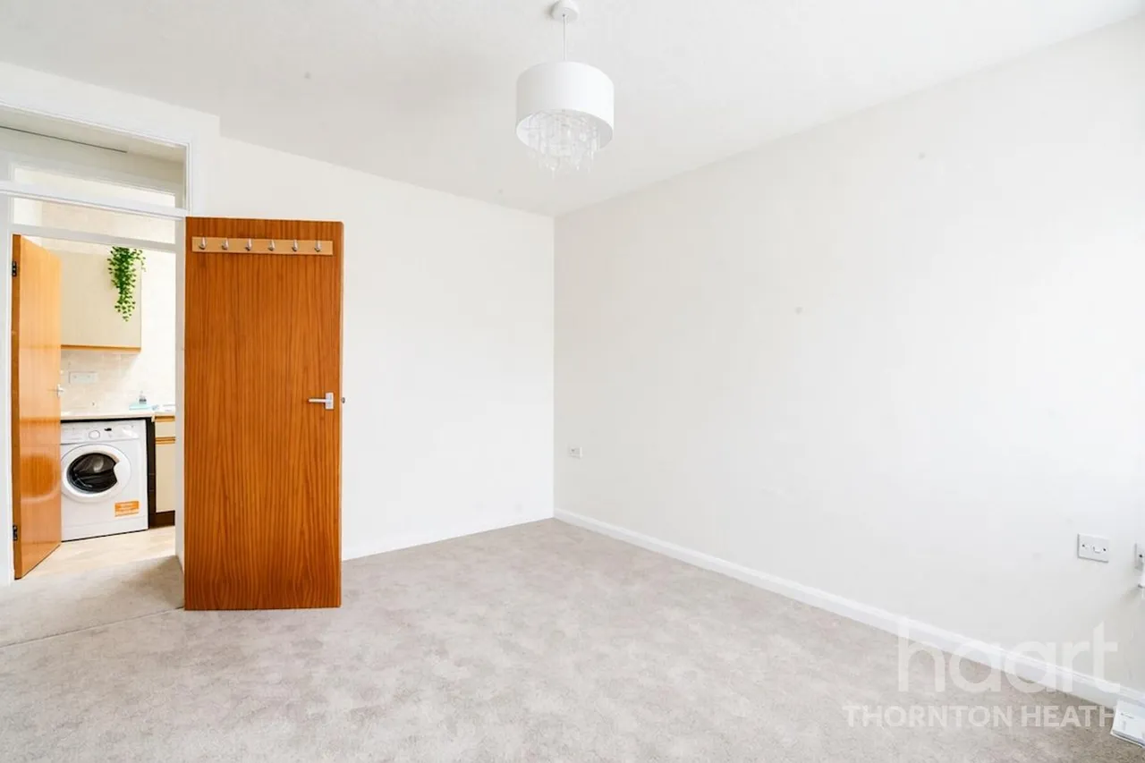 Bletchingley Close, Thornton Heath, CR7, photo 4