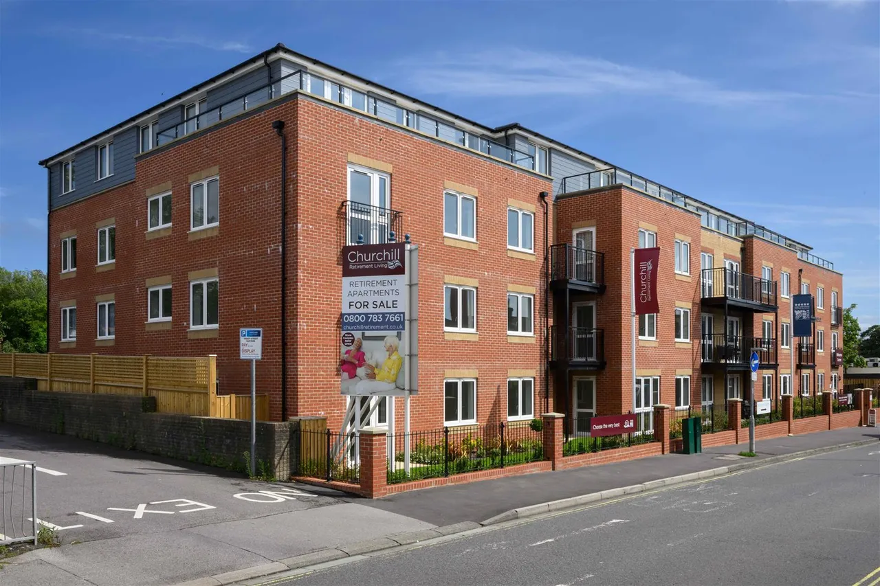 1 bed flat for sale, Trinity Street, Fareham, PO16
