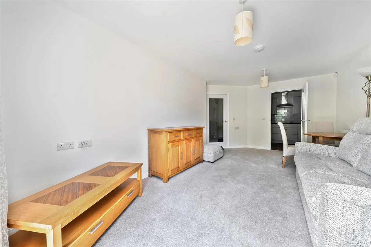 Trinity Street, Fareham, PO16, photo 4