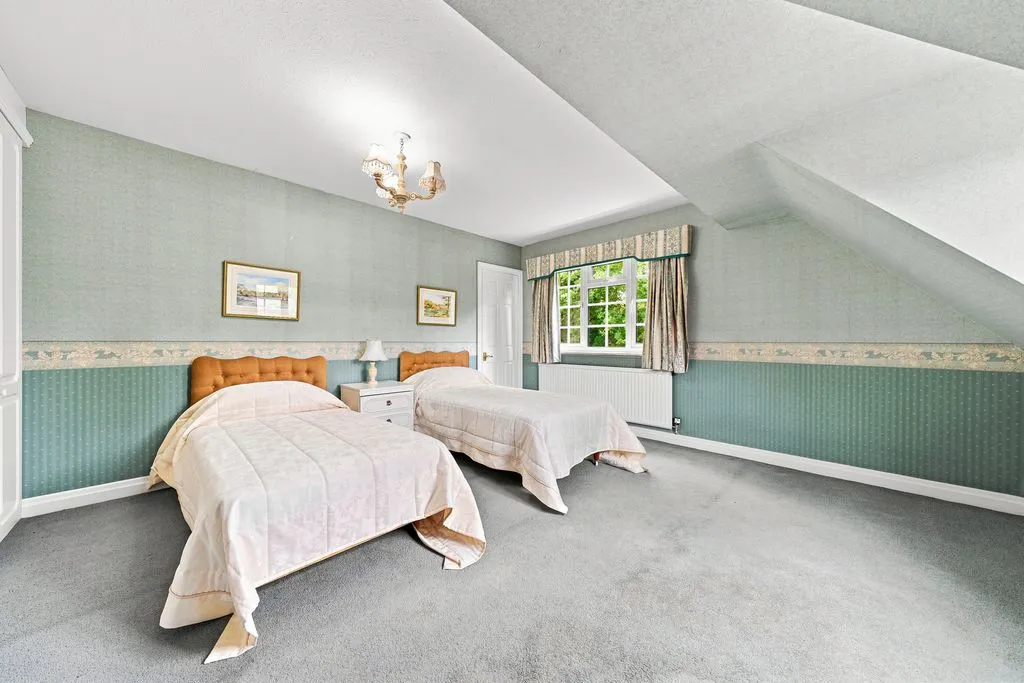 Barns Croft, Little Aston, B74, photo 14