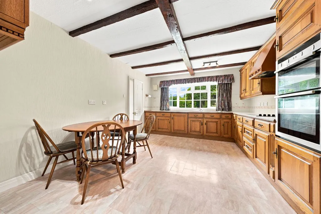 Barns Croft, Little Aston, B74, photo 2
